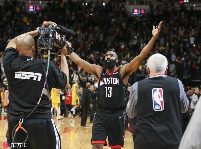 佳夫：我曾与塞内加尔以及芬兰接触，两年后重返德国队很开心（佳夫称曾与塞内加尔、芬兰接触，时隔两年重返德国队倍感欣喜）