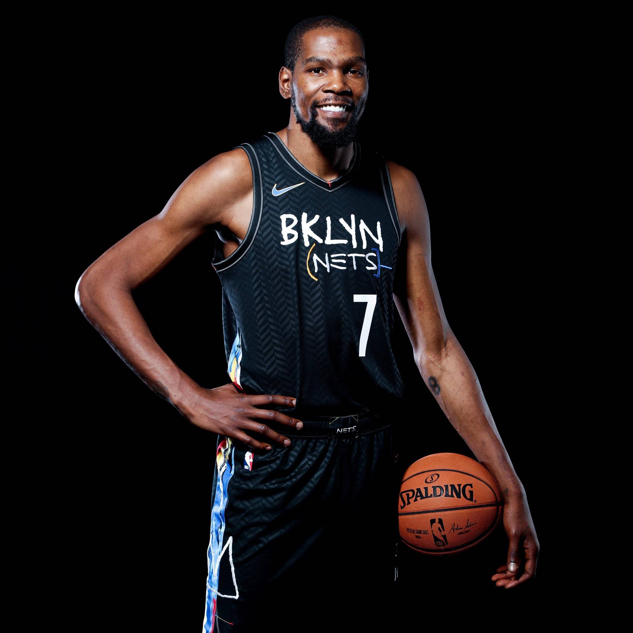 那个拥抱是整场最温暖的画面（全场最暖一幕：那个拥抱）