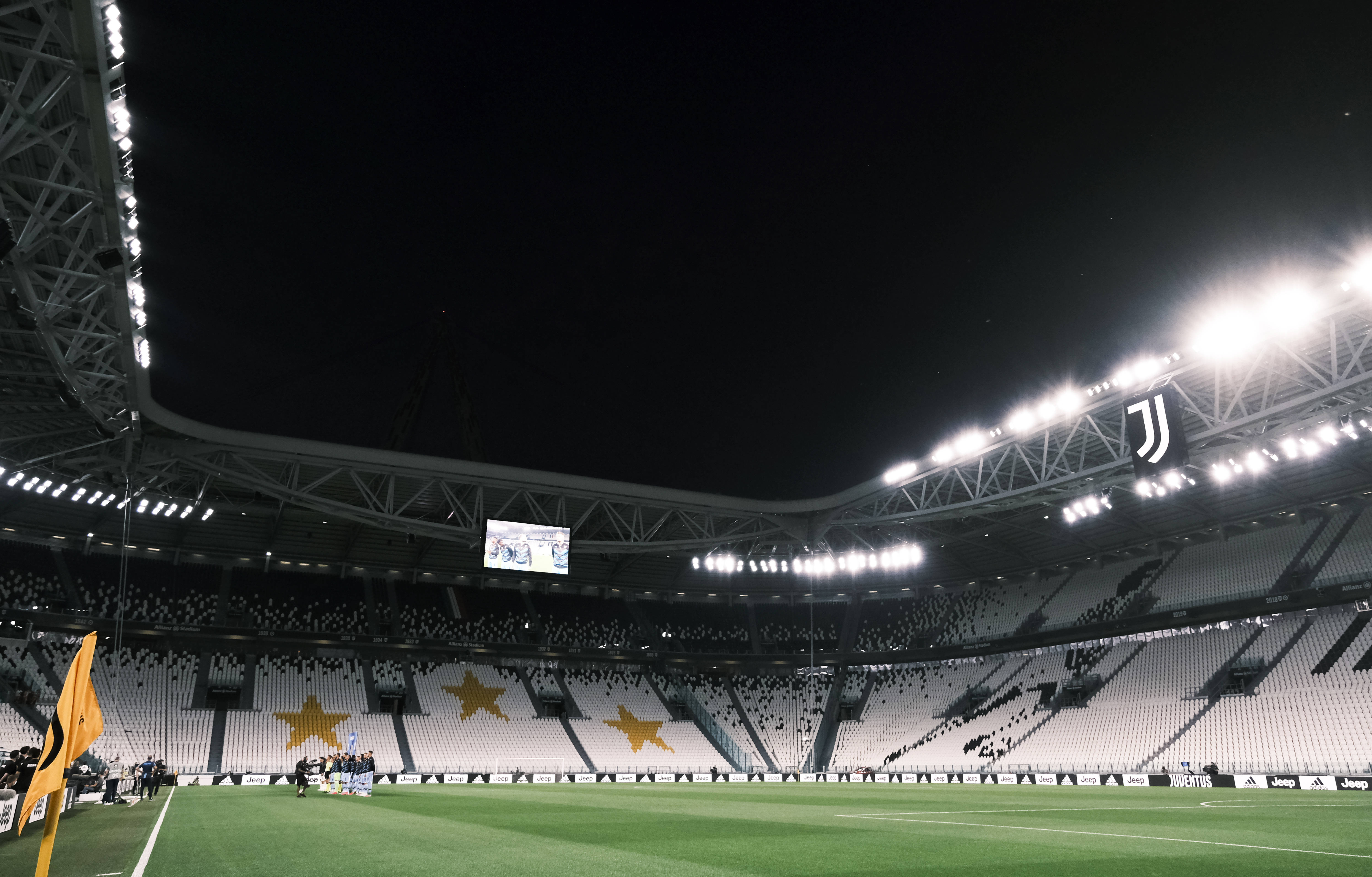 三连冠！上海海港加冕2025赛季中超冠军，摘下队史中超第四星（上海海港三连霸登顶2025中超，队史第四星入账）