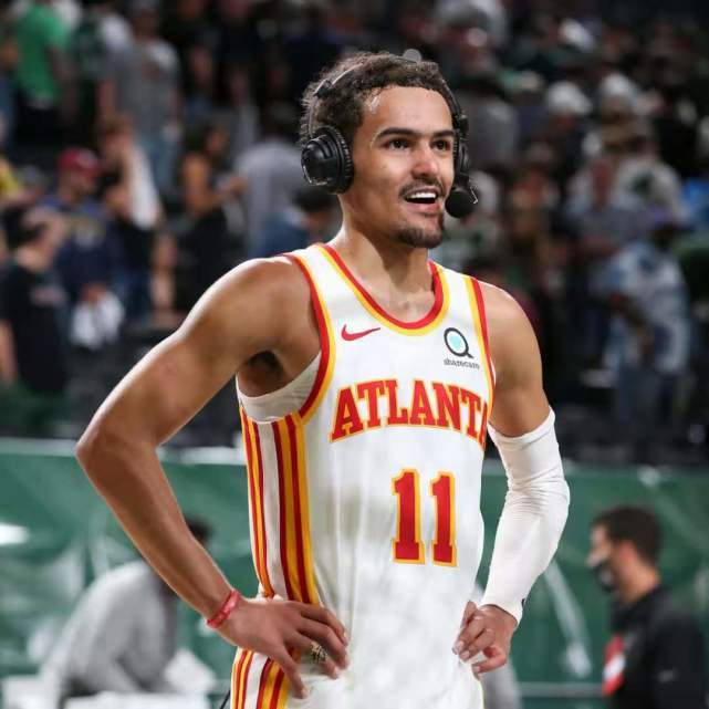 朱利亚诺谈单场最佳：这是我第一个奖杯，被认可让我特别高兴（朱利亚诺：首次当选单场最佳，首个奖杯让我格外开心）