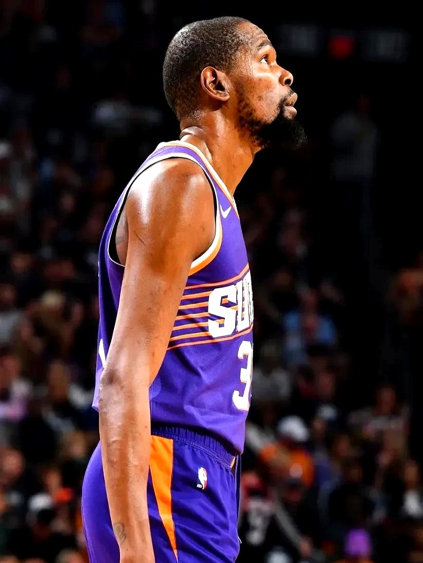 两边不讨好，瓦伦VS塞维赛后主裁判遭双方主帅声讨（瓦伦VS塞维赛后风波：主裁遭两队主帅齐声抨击）