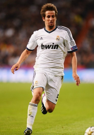 若昂-内维斯：B费帮助我更快融入葡萄牙队，可以做真实的自己（若昂-内维斯：B费的支持让我迅速融入葡萄牙队，也能做回真实的自己）