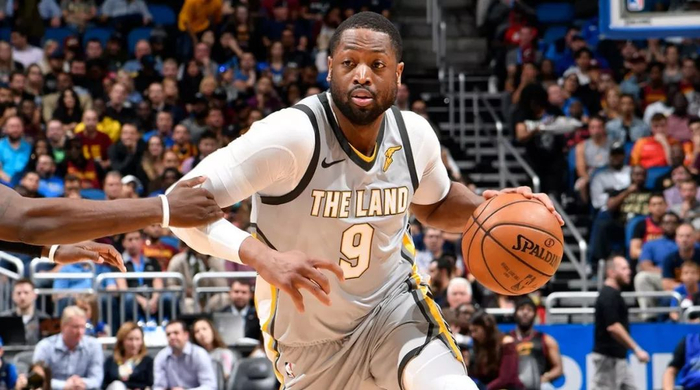 里程碑之战，麦肯尼迎来尤文生涯第200次出场（麦肯尼达成尤文生涯200场里程碑）